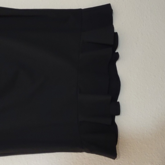 SLIGHTLY USED ANNE KLEIN KNEE LENGTH SKIRT SIZE 12 COLOR BLACK - Picture 3 of 10